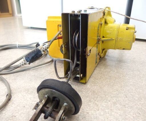 現状品 トーヨーコーケン ベビーホイスト 小型ウインチ 吊下げ式巻上機 BH-400 吊り荷重160kg / 揚程20m 簡易動作確認
