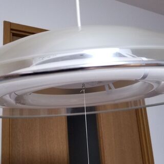 照明器具４個（大×２、小×２）　良い状態、電球・豆球・リモコン付き　500〜2000円に値下げの画像