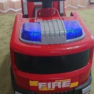 消防車　乗用玩具の画像