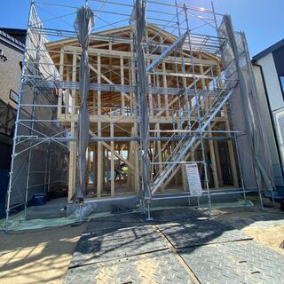 木造住宅専門の上棟鳶募集！！未経験者も大歓迎！！空いた休日などに気軽にアルバイトに来てみませんか？正社員も随時募集中！の画像