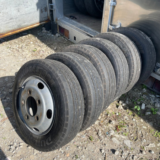 極上タイヤ　ほぼ新品　205/70R16 LT エルフなど　ホイール付き　夏タイヤ