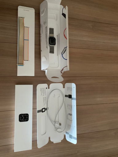 アップルウォッチSE 40mm Apple watch SE シルバー