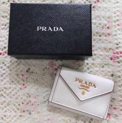 【 取引終了 】PRADA 三つ折り財布　プラダ