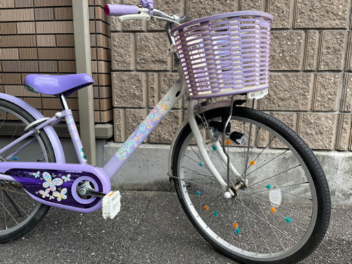 【取引完了しました】女の子 22インチ自転車 ブリヂストン エコパル 新品LEDライト ヘルメット付き
