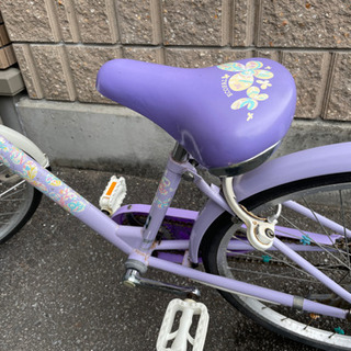 【取引完了しました】女の子 22インチ自転車 ブリヂストン エコパル 新品LEDライト ヘルメット付きの画像