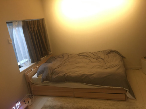 ダブルベッド　マットレス付き