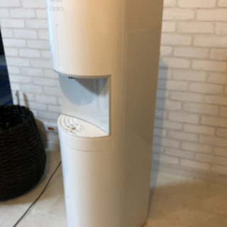 フレシャス　ウォーターサーバー　dewo ホワイトの画像
