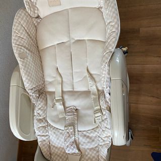 値下げ！！電動バウンサーですが手動です！！コンビの　ハイローチェア　 綺麗ですの画像