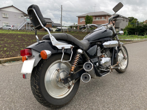 ホンダ　Vツインマグナ　車　バイク