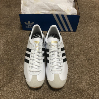 話し中　adidasのくつ　28センチ