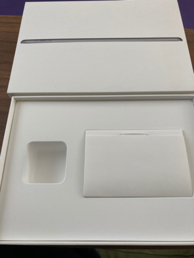 Apple iPad 第5世代 32GB シルバー SoftBank