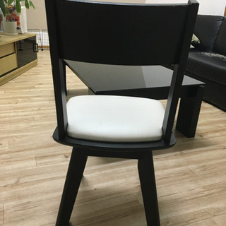 椅子　一脚の画像