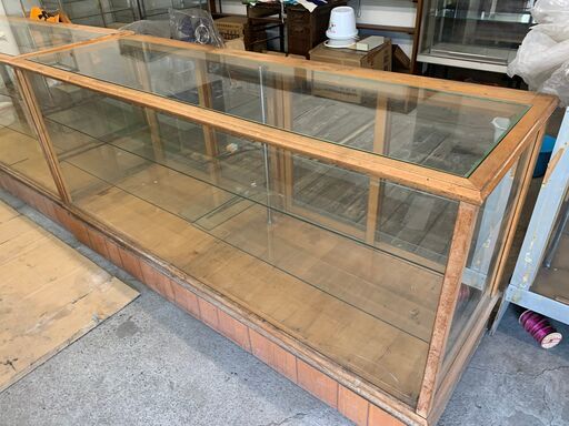 ガラスショーケース　昭和レトロ　ガラス収納ケース　収納棚　ガラス　店舗用 　骨董品　希少品