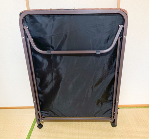 美品 引き取り歓迎 折りたたみベッド シングル 跳ね上げ式 キャスター付