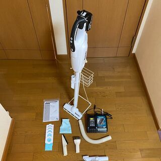 [中古] マキタ 18V充電式コードレスクリーナー 付属品多数