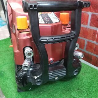 決算セール大特価！MAX AK-HL1250E エアーコンプレッサー セール価格9月末まで【リライズ野田愛宕店】【店頭取引限定】【中古】管理番号：IT1CB8H3359Oの画像