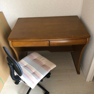 机と椅子　無料
