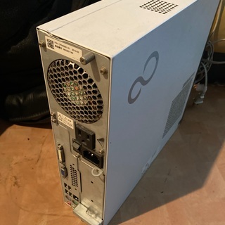 FUJITSUパソコン core i3 DELL液晶モニターセットの画像