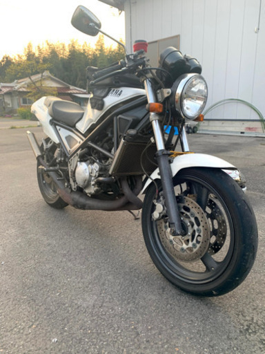 肺がん治療費捻出の為　不具合あり　多少値引きあり