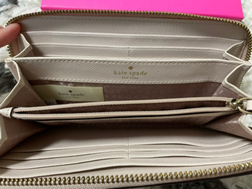 【交渉中】Kate spade【かなり美品】❣️長財布、箱付き❣️配送可