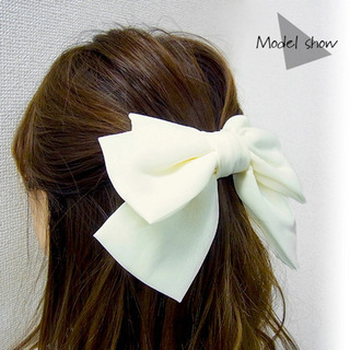 新品未使用　Love Berry　リボンヘアバレッタ ホワイト