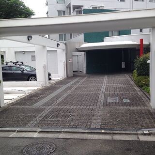 ☆仲介手数料0円！☆月極駐車場☆世田谷区太子堂☆三軒茶屋☆2.9...