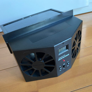 ソーラーファン　車用換気扇