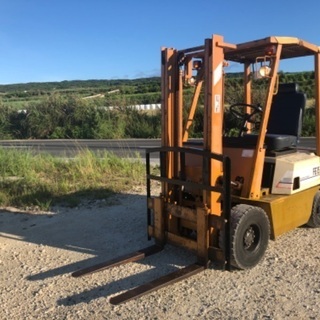 今月限定！中古現状！KOMATSU1.5tフォークリフト　小型特...