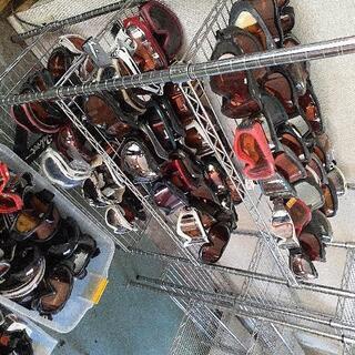 スキー用ゴーグルたくさんの画像