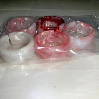 カラフル　リング　ピンク　白　指輪 ①