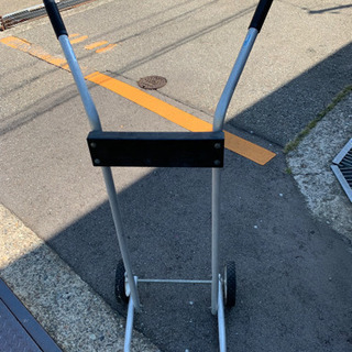 船外機スタンドの画像