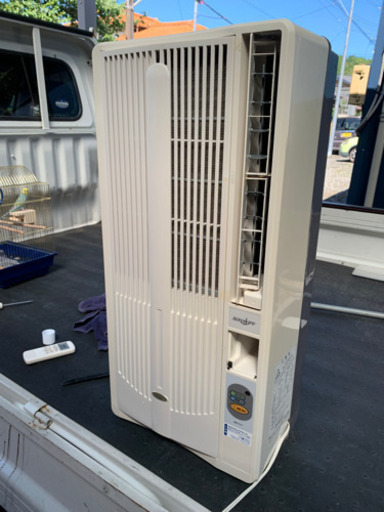 窓枠エアコン　2007年　分解洗浄済み　どうですか？