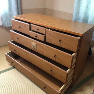 無料にします　小物引出し付きタンスの画像