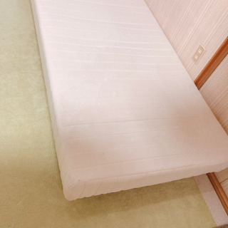 マナベインテリアハウスの足つきマットレスの画像