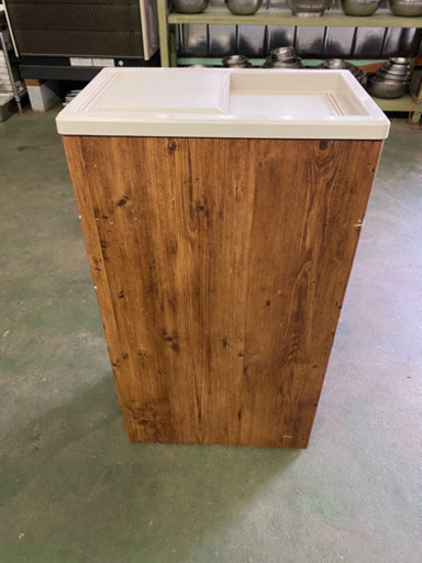 サンデン業務用冷凍庫　PF−057XF