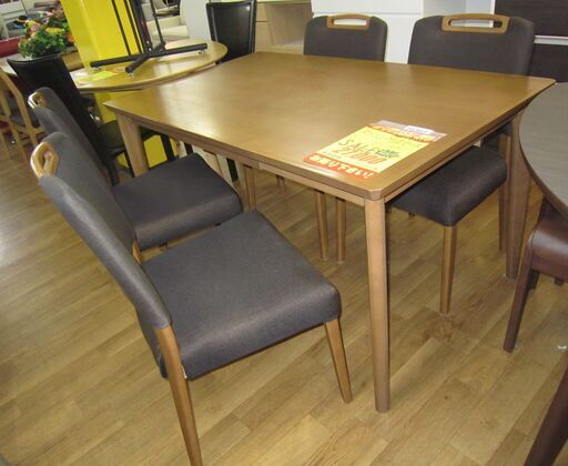 R068 NITORI ダイニング5点セット、4人用ダイニングセット、カバーリング椅子、幅130cm 美品