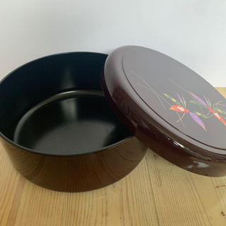 茶びつ　ー三色花柄ー