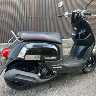 インジェクション♪黒/茶のシート♪『ヤマハ CUXI FI  100』デジタルメーター・サイドスタンド付♪☆タイヤ新品♪グリップヒーターも付けました♪の画像