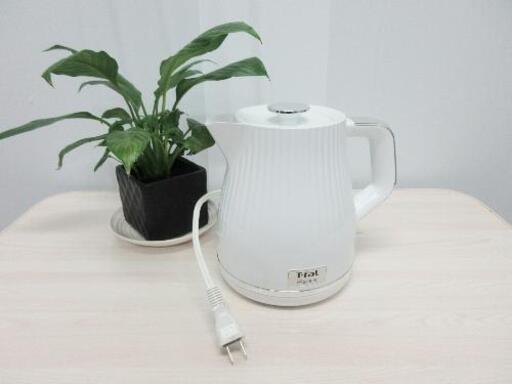 サービス価格(o^O^o)！T-fal☆電気ケトル☆1L☆KO252☆2020年製