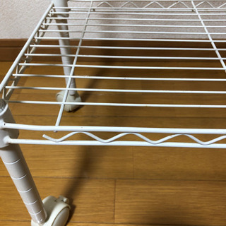 キャスター付きラックの画像