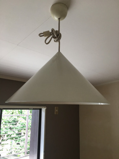北欧　可愛く白い照明器具②