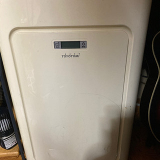 トヨトミ スポット冷暖エアコン TAD-22EW