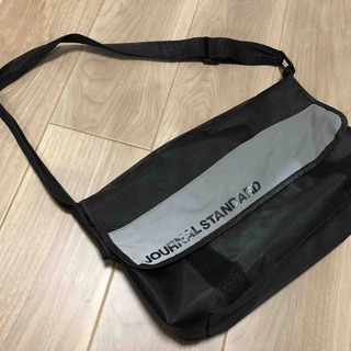【受け渡し完了】ボディバッグ・ショルダーバッグ【journal-...