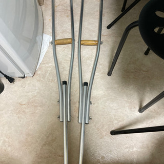 （終了）松葉杖であげます