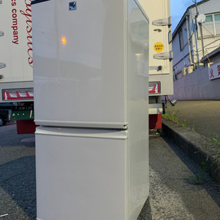 配送無料🚛当日配送‼️ SHARP 137L🏅ナノ低温脱臭触媒採用🏅　冷蔵庫　シャープ　✨　洗濯機　も出品✨　兵庫　大阪　奈良　京都　和歌山　滋賀✨の画像