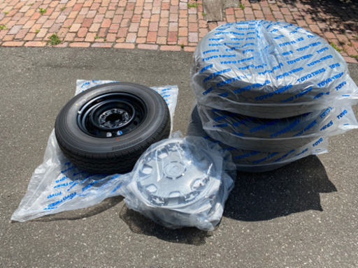 値下げ　ハイエース用　新車外し品　スチールホイール＆ホイールキャップ付　4本セット品
