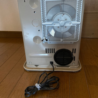 石油ファンヒーターの画像