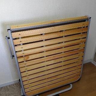 すのこの折り畳みシングルベッド