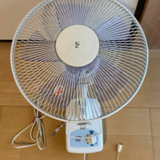 壁掛け扇風機の画像