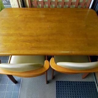 【着払い対応可能！！旧鹿児島市内送料無料】 リサイクルストアスターズ城西店4人掛け　ダイニングセット　ナチュラルの画像